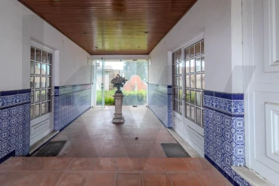 Moradia T4 para Venda em Canelas