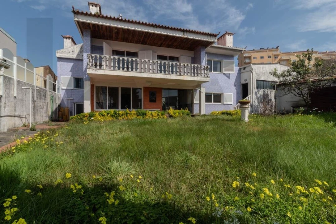 Moradia T4 para Venda em Canelas Foto 9