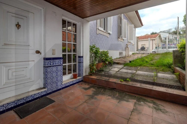 Moradia T4 para Venda em Canelas Foto 5