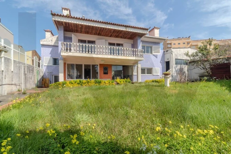 Moradia T4 para Venda em Canelas Foto 8