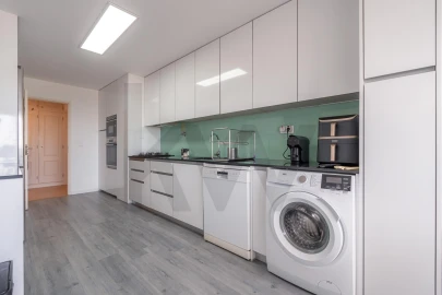 Apartamento T3 para Venda em Sé Nova, Santa Cruz, Almedina e São Bartolomeu