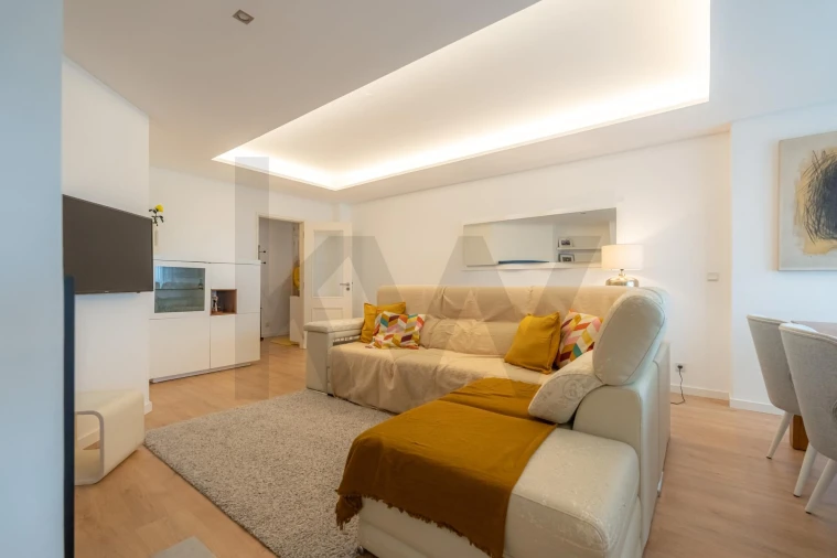 Apartamento T3 para Venda em Sé Nova, Santa Cruz, Almedina e São Bartolomeu Foto 5