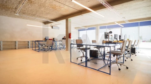 Loja para Venda em Cedofeita, Santo Ildefonso, Sé, Miragaia, São Nicolau e Vitória