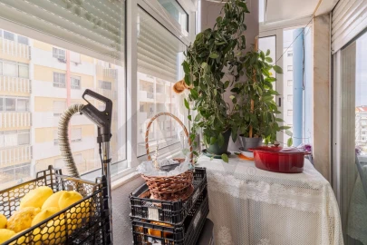 Apartamento T3 para Venda em Laranjeiro e Feijó