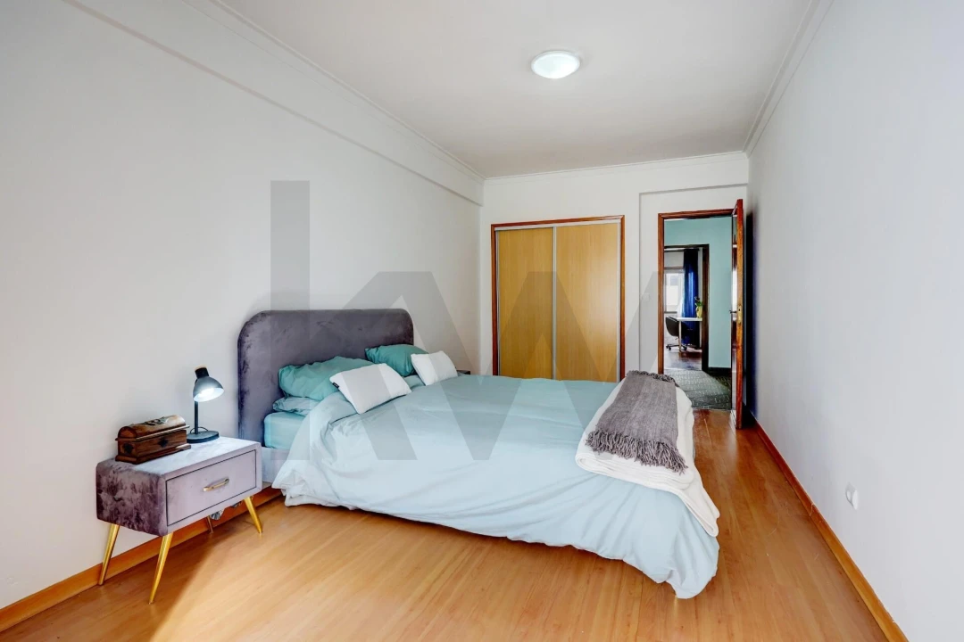 Apartamento T2 para Venda em Rio de Mouro Foto 25