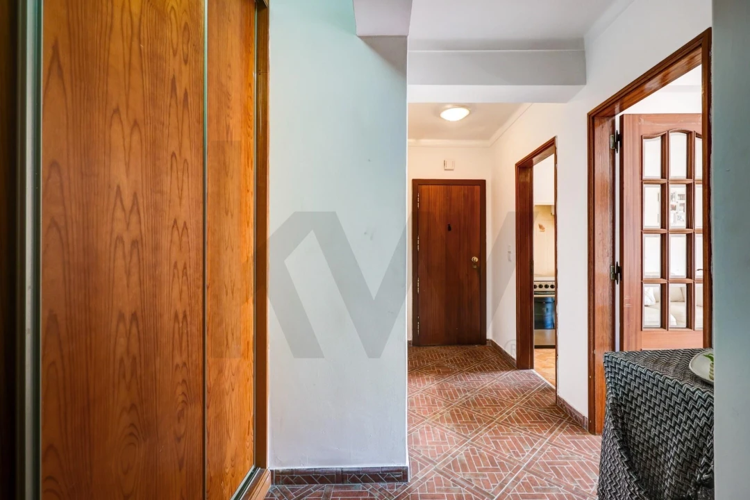 Apartamento T2 para Venda em Rio de Mouro Foto 10