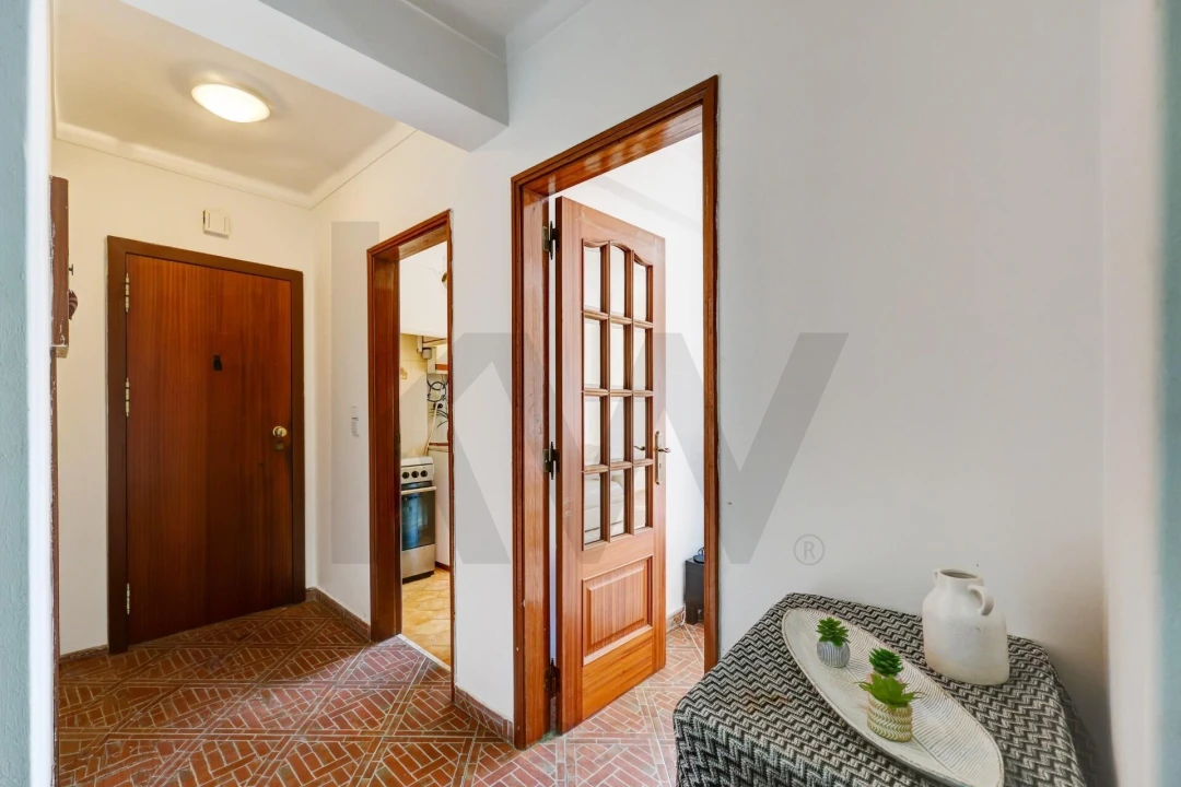 Apartamento T2 para Venda em Rio de Mouro Foto 8