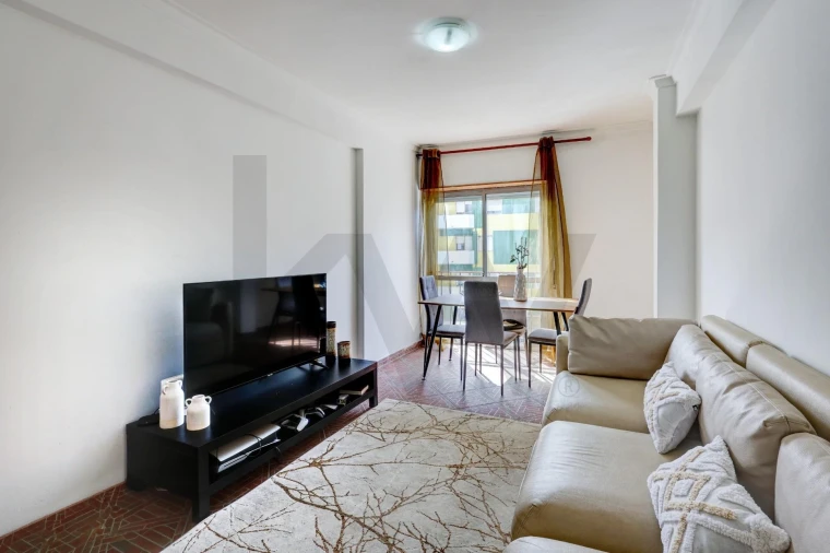 Apartamento T2 para Venda em Rio de Mouro Foto 3