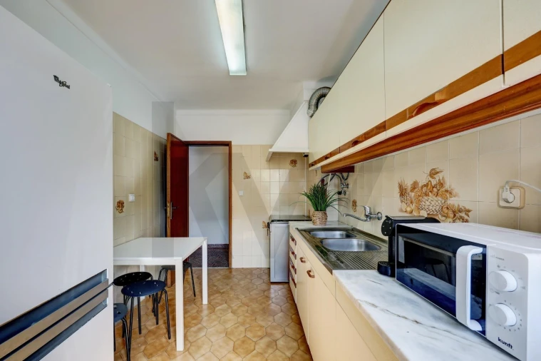 Apartamento T2 para Venda em Rio de Mouro Foto 15