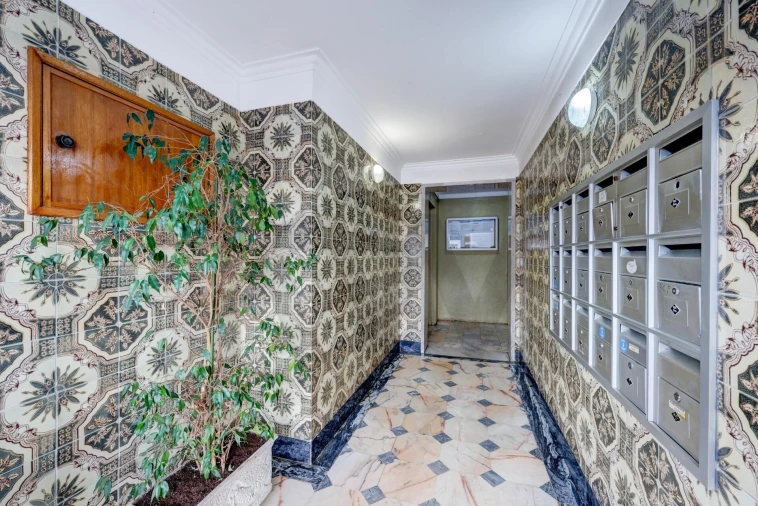 Apartamento T2 para Venda em Rio de Mouro Foto 35