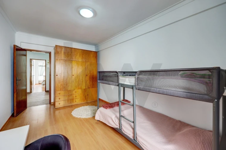 Apartamento T2 para Venda em Rio de Mouro Foto 30