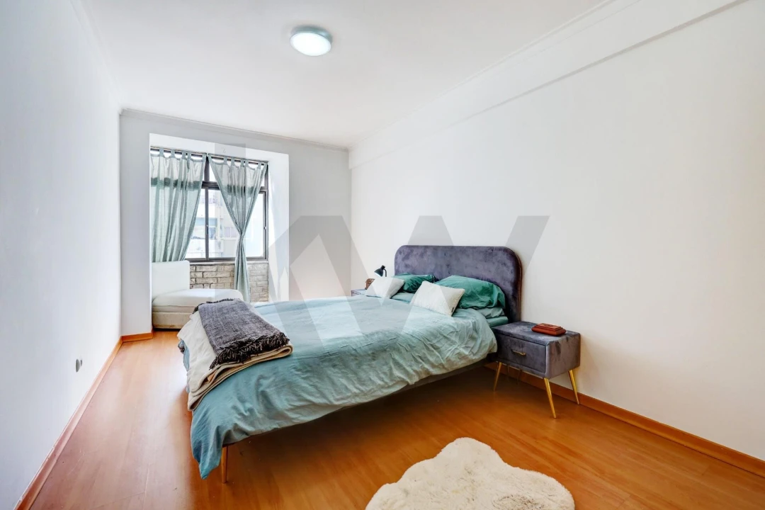 Apartamento T2 para Venda em Rio de Mouro Foto 22