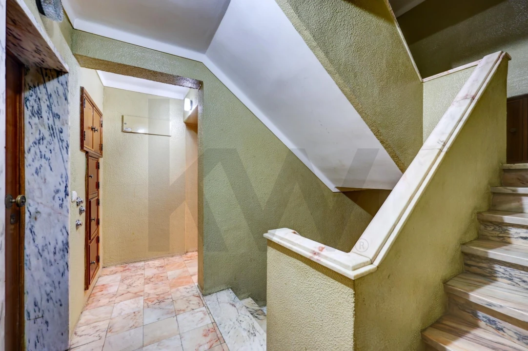 Apartamento T2 para Venda em Rio de Mouro Foto 34