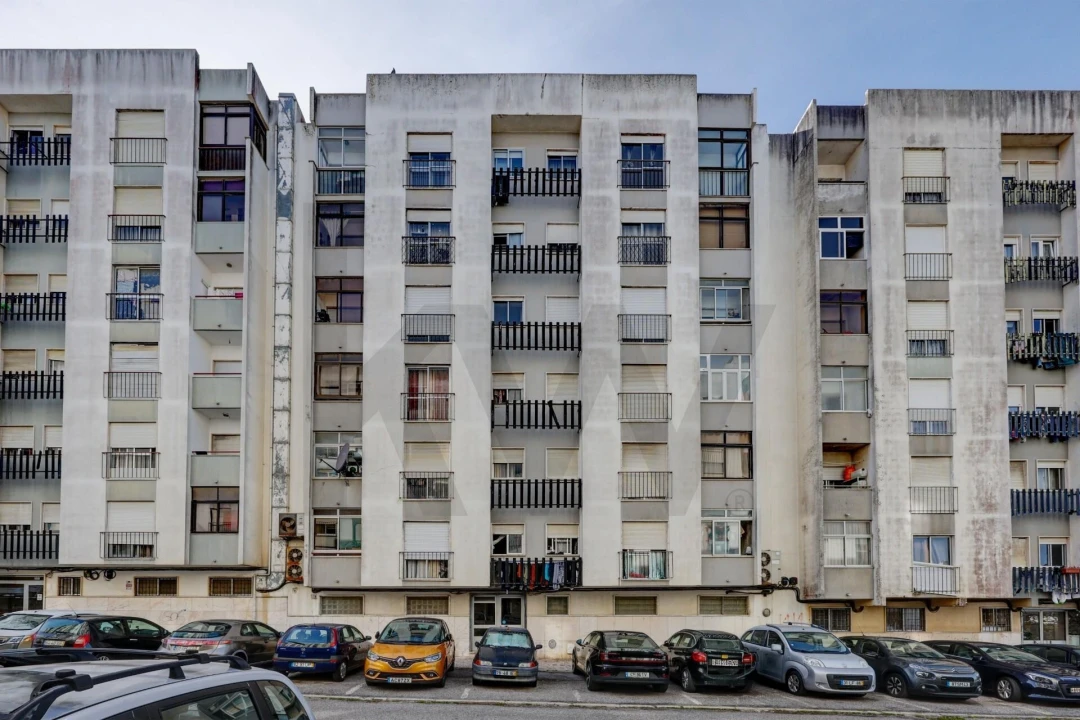Apartamento T2 para Venda em Rio de Mouro Foto 39