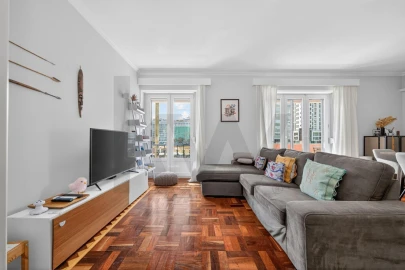 Apartamento T5 para Venda em Alvalade