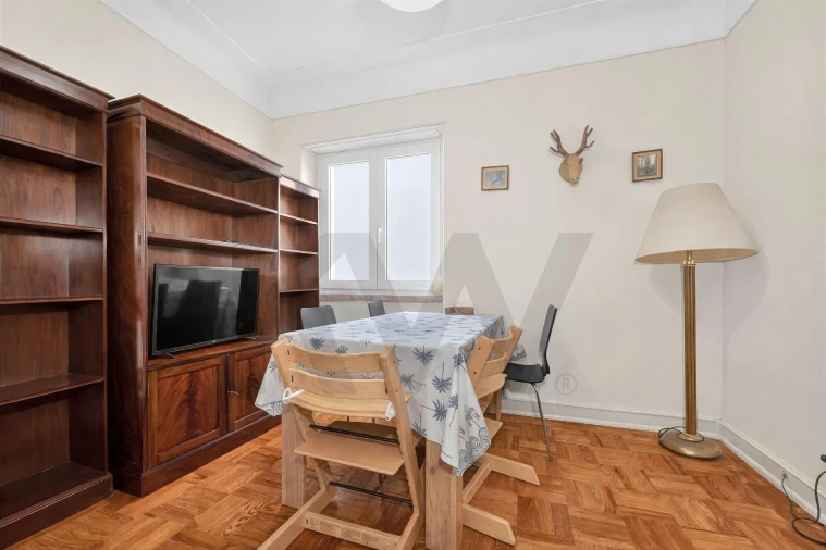 Apartamento T5 para Venda em Alvalade Foto 37