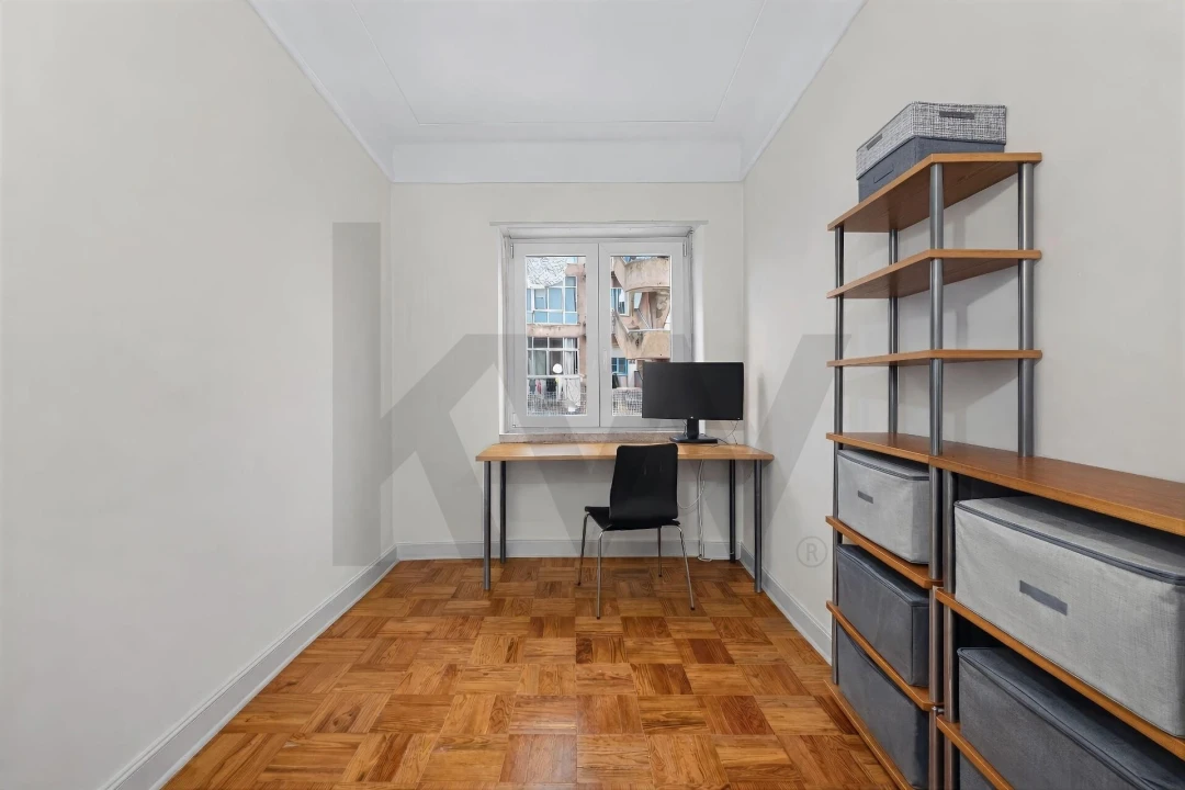 Apartamento T5 para Venda em Alvalade Foto 40