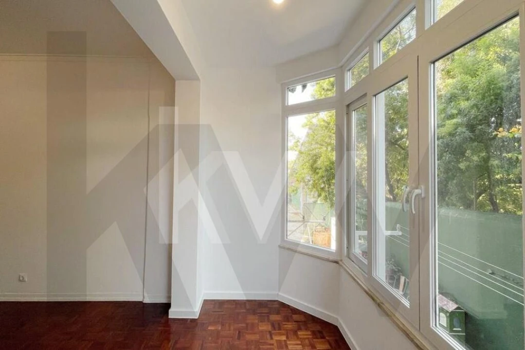 Apartamento T1 para Arrendamento em Algés, Linda-A-Velha e Cruz Quebrada-Dafundo Foto 8