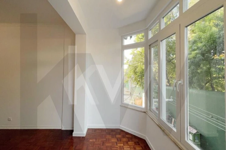 Apartamento T1 para Arrendamento em Algés, Linda-A-Velha e Cruz Quebrada-Dafundo Foto 8