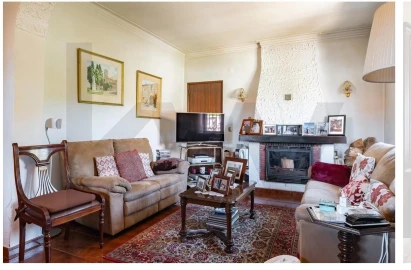 Moradia T4 para Venda em Charneca de Caparica e Sobreda