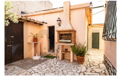 Moradia T4 para Venda em Charneca de Caparica e Sobreda