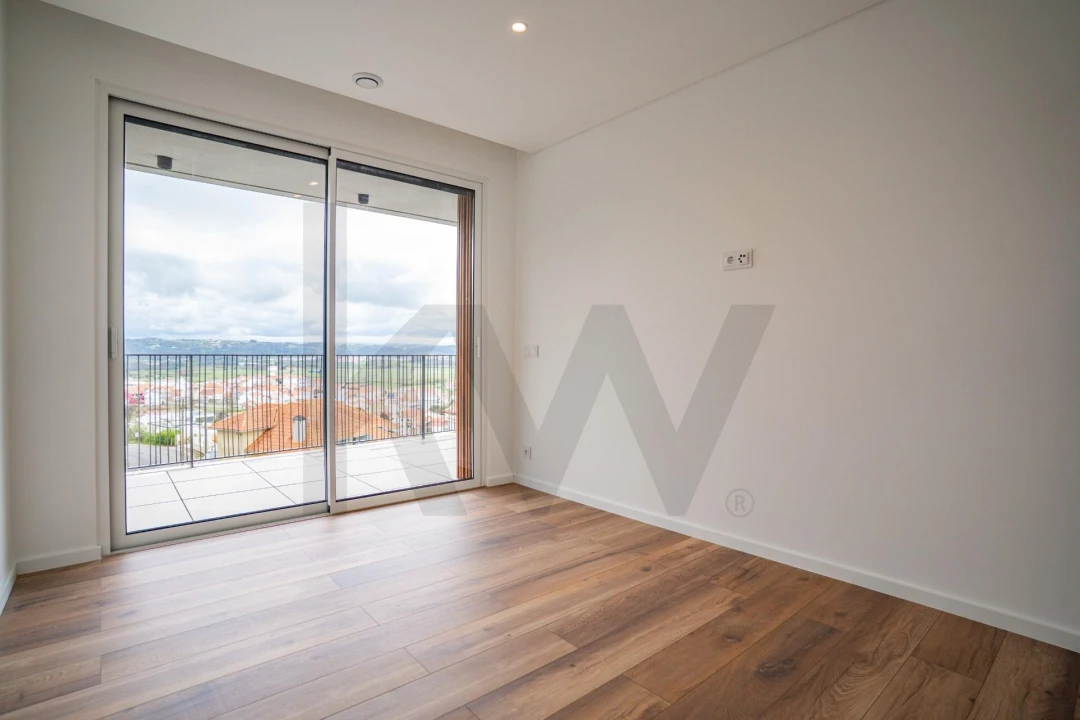 Apartamento T3 para Venda em São Martinho do Porto Foto 31