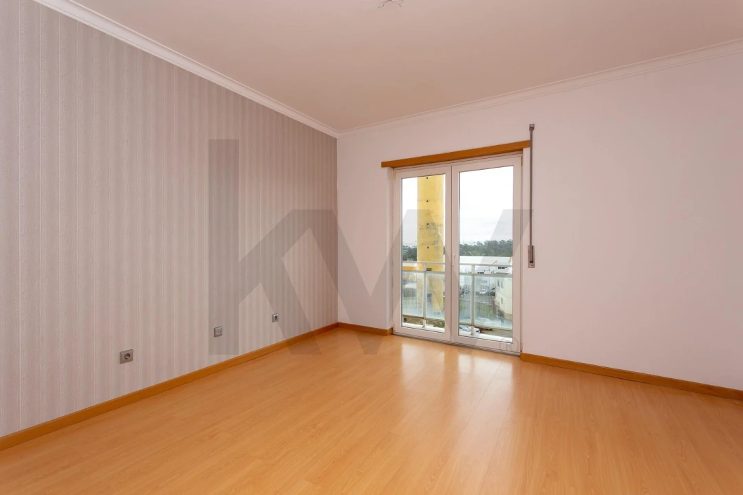 Apartamento T3 para Venda em Corroios Foto 11