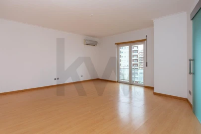 Apartamento T3 para Venda em Corroios