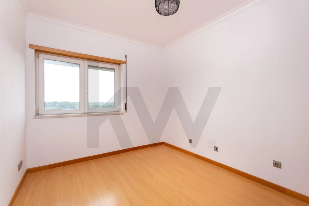 Apartamento T3 para Venda em Corroios Foto 16