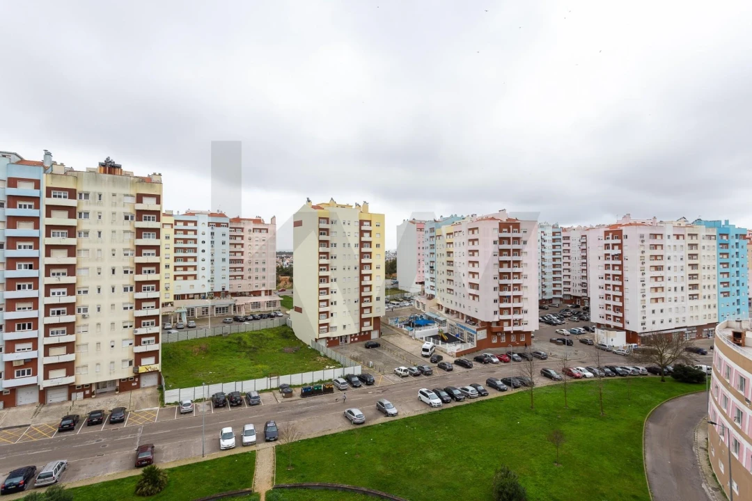 Apartamento T3 para Venda em Corroios Foto 22