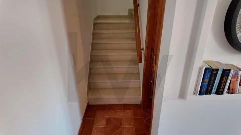 Moradia T4 para Venda em Albufeira e Olhos de Água