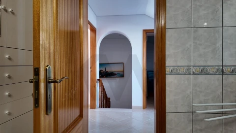 Moradia T4 para Venda em Albufeira e Olhos de Água