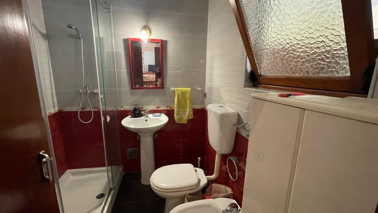 Apartamento T2 para Arrendamento em Ericeira Foto 5