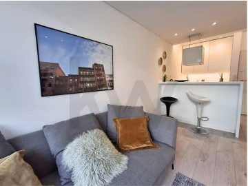 Apartamento T1 para Arrendamento em Arroios
