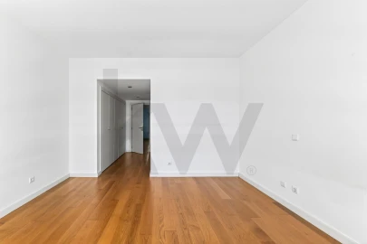 Apartamento T3 para Arrendamento em Lumiar