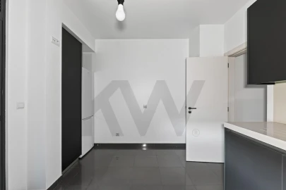 Apartamento T3 para Arrendamento em Lumiar