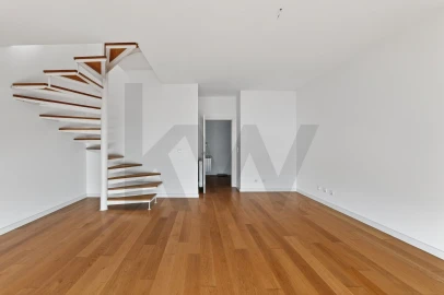 Apartamento T3 para Arrendamento em Lumiar