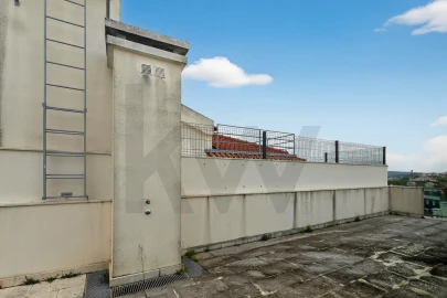 Apartamento T3 para Arrendamento em Lumiar