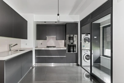 Apartamento T3 para Arrendamento em Lumiar