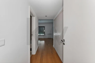 Apartamento T3 para Arrendamento em Lumiar