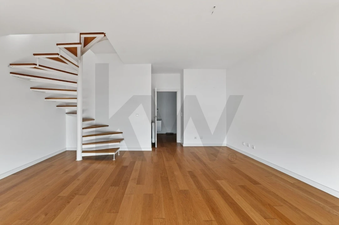 Apartamento T3 para Arrendamento em Lumiar Foto 2