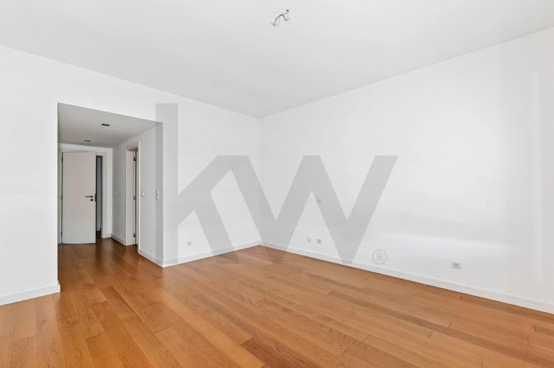 Apartamento T3 para Arrendamento em Lumiar Foto 8