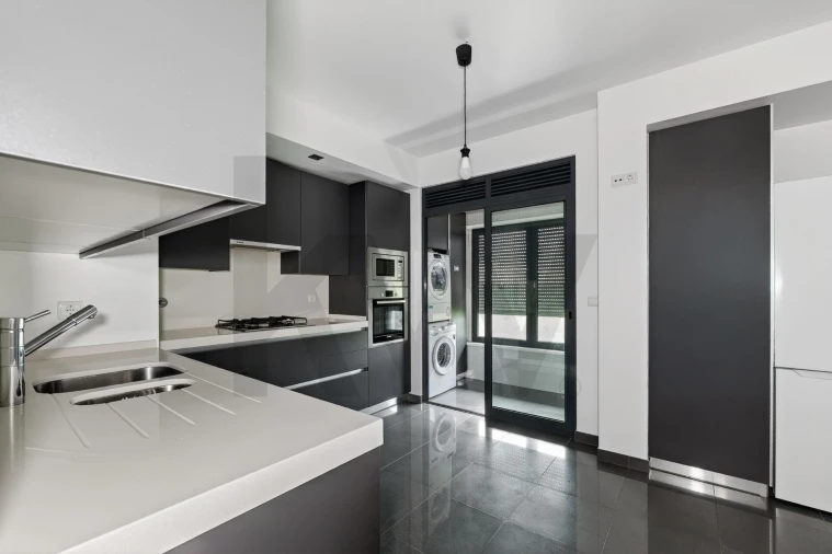 Apartamento T3 para Arrendamento em Lumiar Foto 15