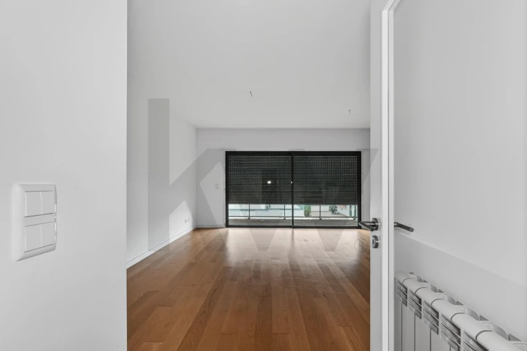 Apartamento T3 para Arrendamento em Lumiar Foto 4