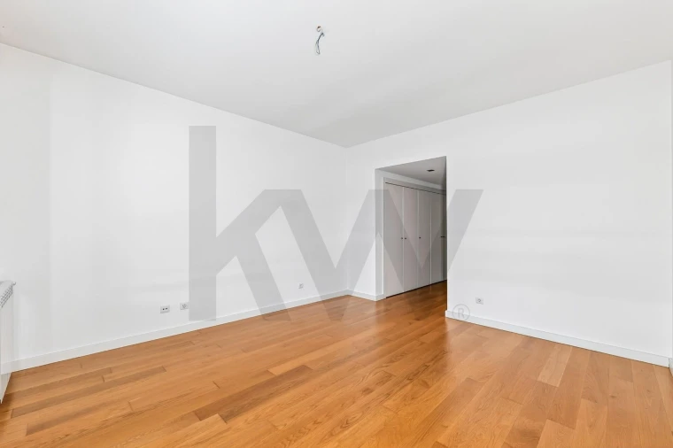 Apartamento T3 para Arrendamento em Lumiar Foto 10