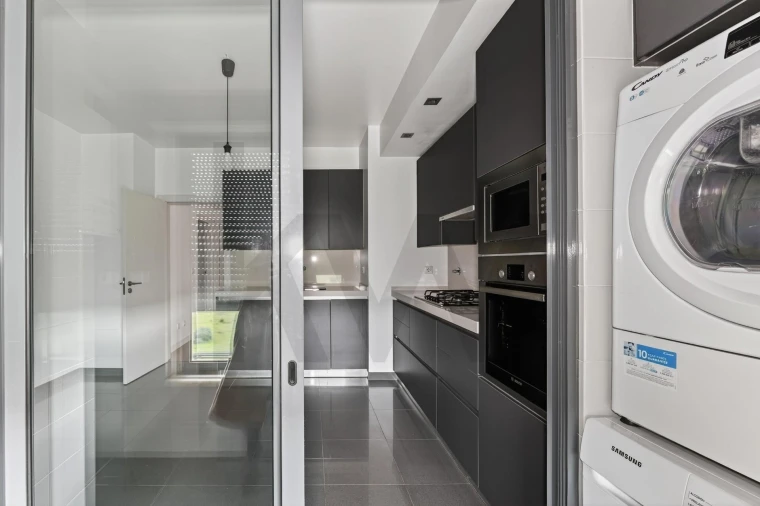 Apartamento T3 para Arrendamento em Lumiar Foto 18