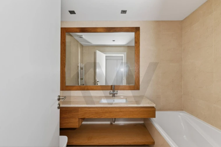 Apartamento T3 para Arrendamento em Lumiar Foto 14