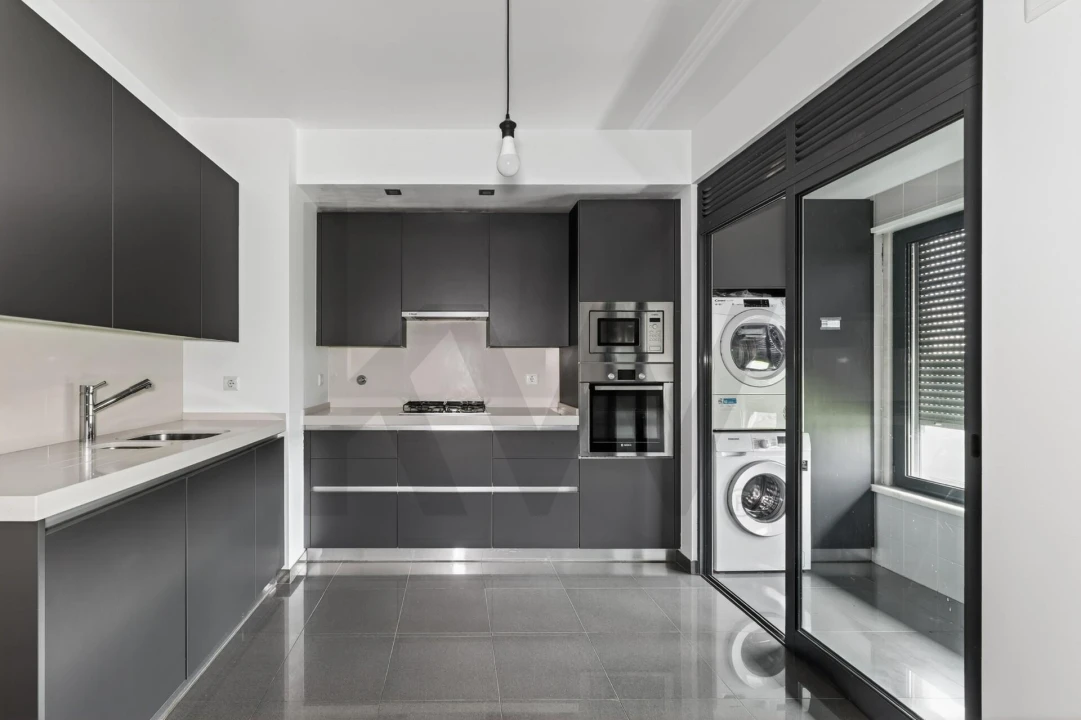 Apartamento T3 para Arrendamento em Lumiar Foto 29