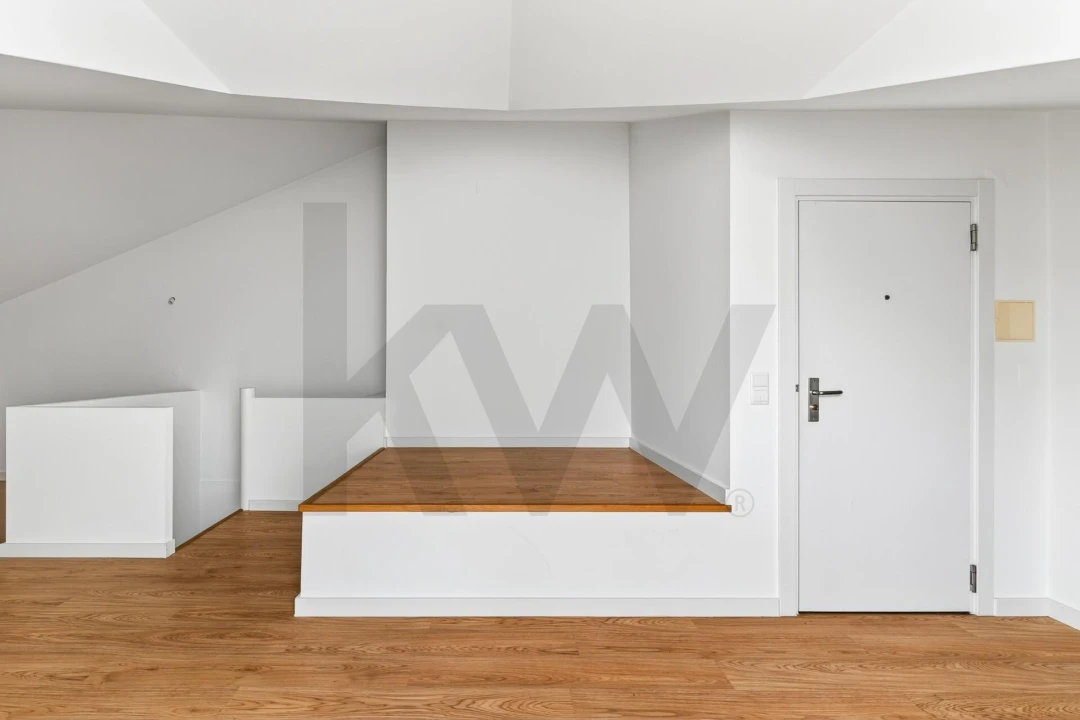 Apartamento T3 para Arrendamento em Lumiar Foto 33