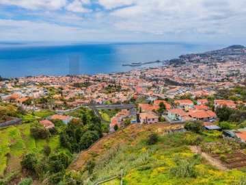 Terreno para Venda em Funchal (Santa Maria Maior)